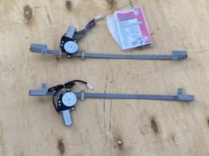 Стеклоподъемник электрич. Газель 3302 (на 2 двери)(Р.3302.10)(Гранат), к-т.