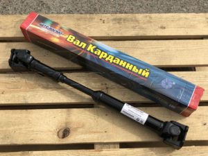 Карданный вал 452 перед.(Автомагнат)(2206-95-2203010)(инж.двиг.,Е-4 под гибр.мосты)(660/715 mm)