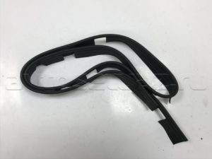 Уплотнитель крыла резин.перед.(469-8403034), шт.