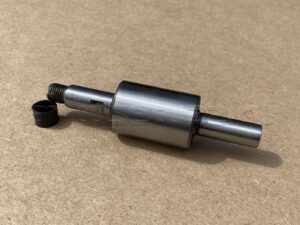 Вал помпы с подшипником 405 (5НР19149), шт.