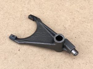 Вилка вкл.зад.моста (Dymos)(3163-80-1803019-00), шт.