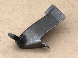 Кронштейн амортизатора УАЗ-Хантер левый (3160-00-2905541)