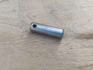 Палец крышки зад. подшипника вала привода заднего моста РК (рычага привода центр.тормоза)(451Д-3508055), шт.